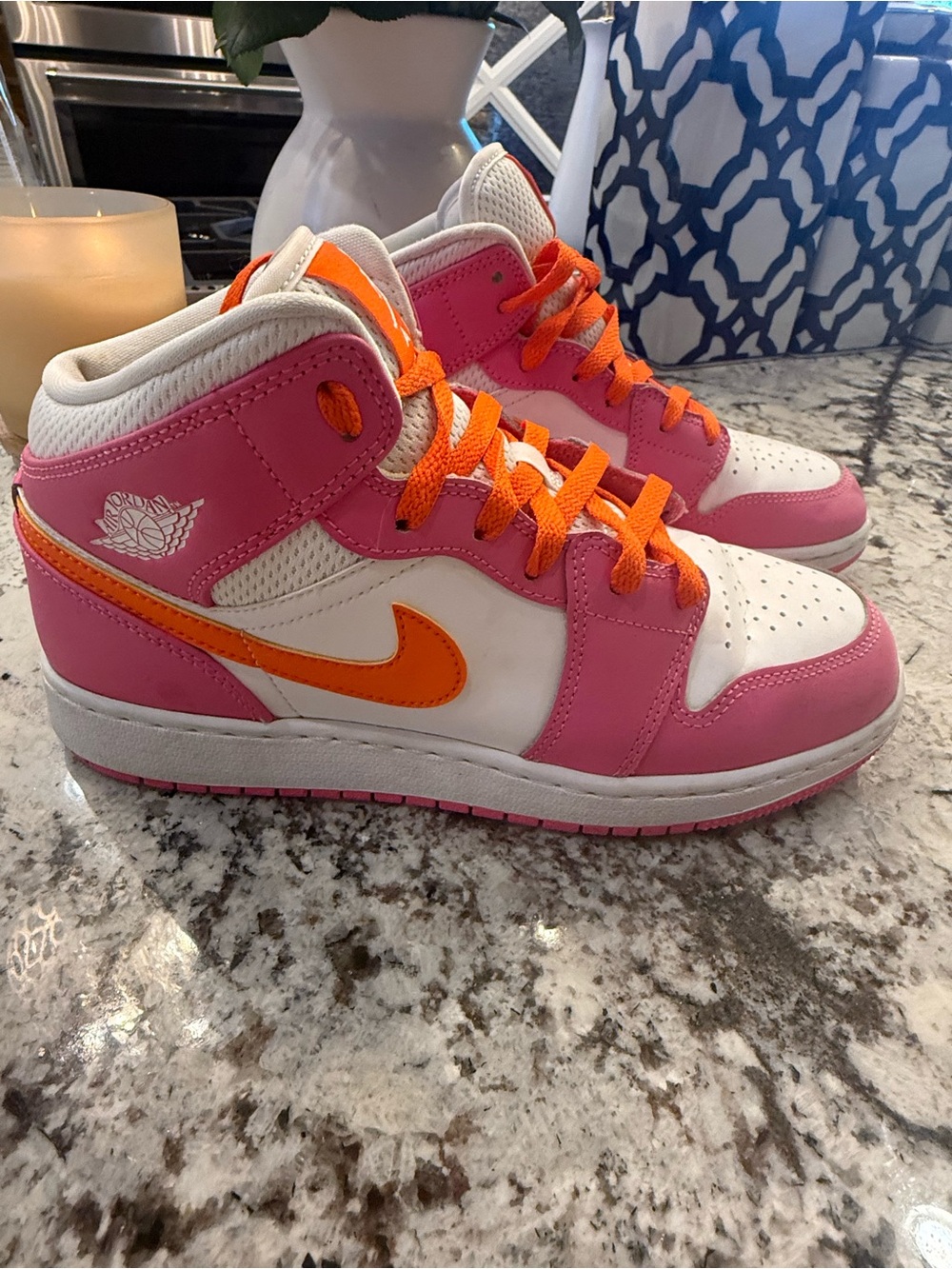 Air Jordan 1 Mid GS 'Pinksicle Orange”